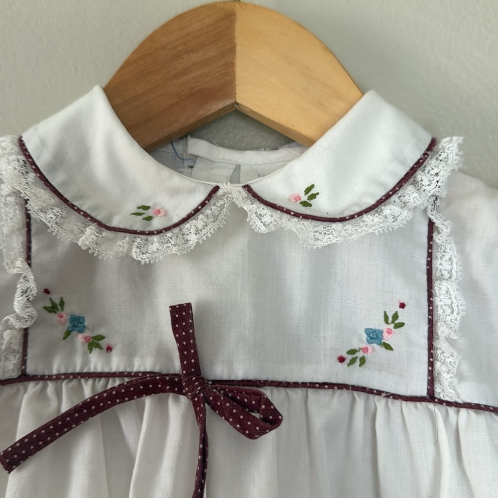 Vintage White Baby Dress with Embroidered Details 12 months - Picture 2 of 9